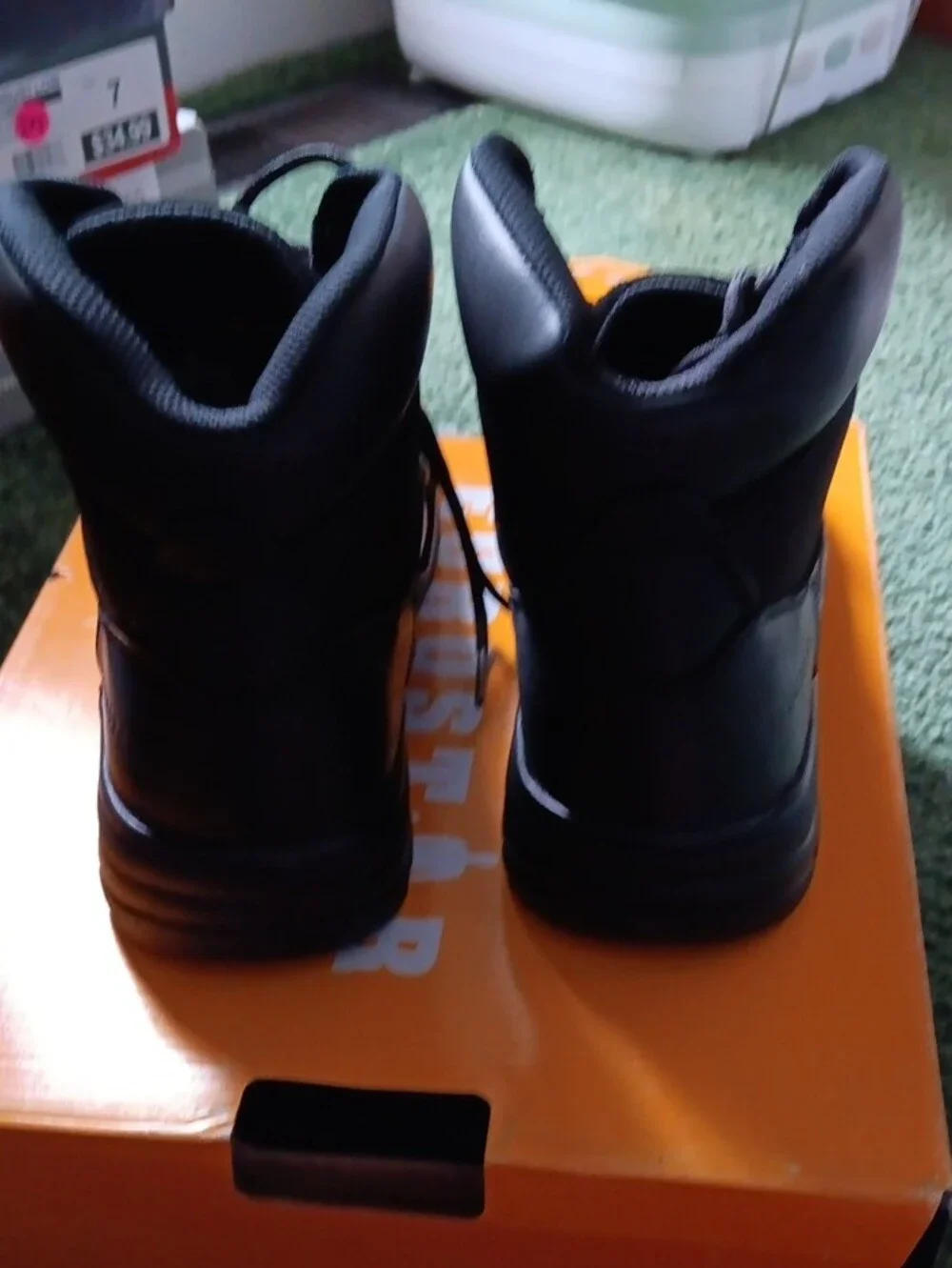 Eurostar Men's Black Work Boots Size 7